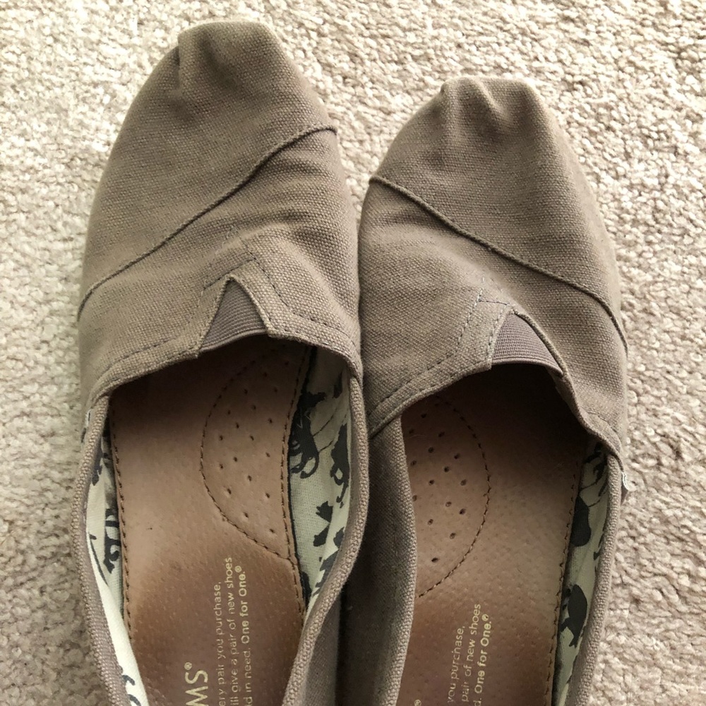 Grey canvas toms